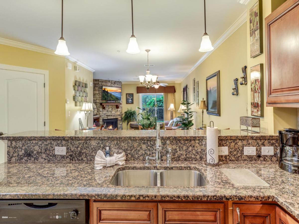 Downtown Delight, 2 Bedrooms, Pool, Hot Tub, Sleeps 6 Gatlinburg Esterno foto