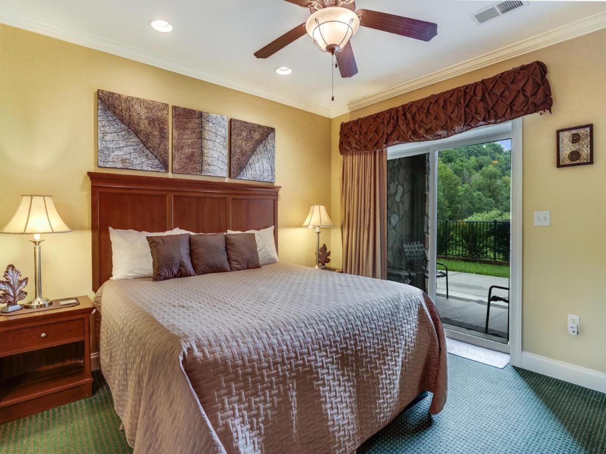 Downtown Delight, 2 Bedrooms, Pool, Hot Tub, Sleeps 6 Gatlinburg Esterno foto