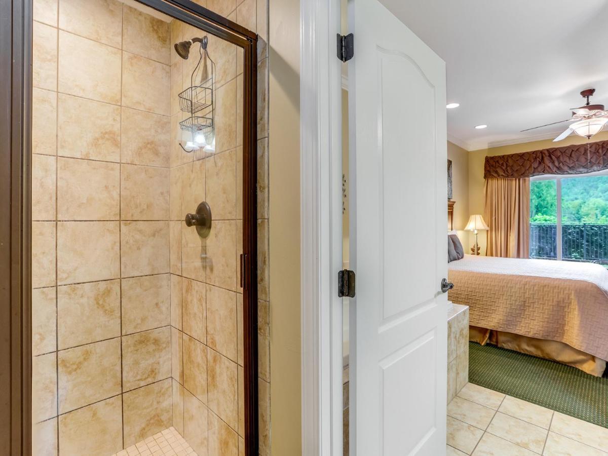 Downtown Delight, 2 Bedrooms, Pool, Hot Tub, Sleeps 6 Gatlinburg Esterno foto